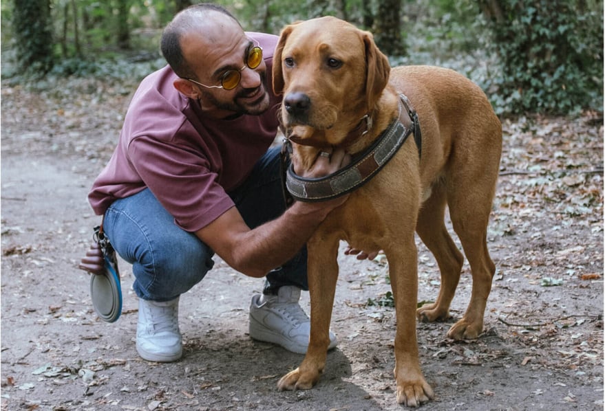 Frédéric et son chien Sherlock Frédéric et son chien Sherlock