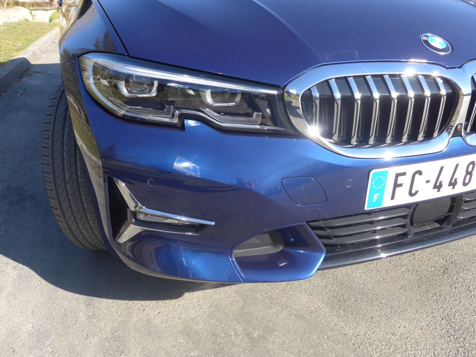 BMW Série 3 330 i