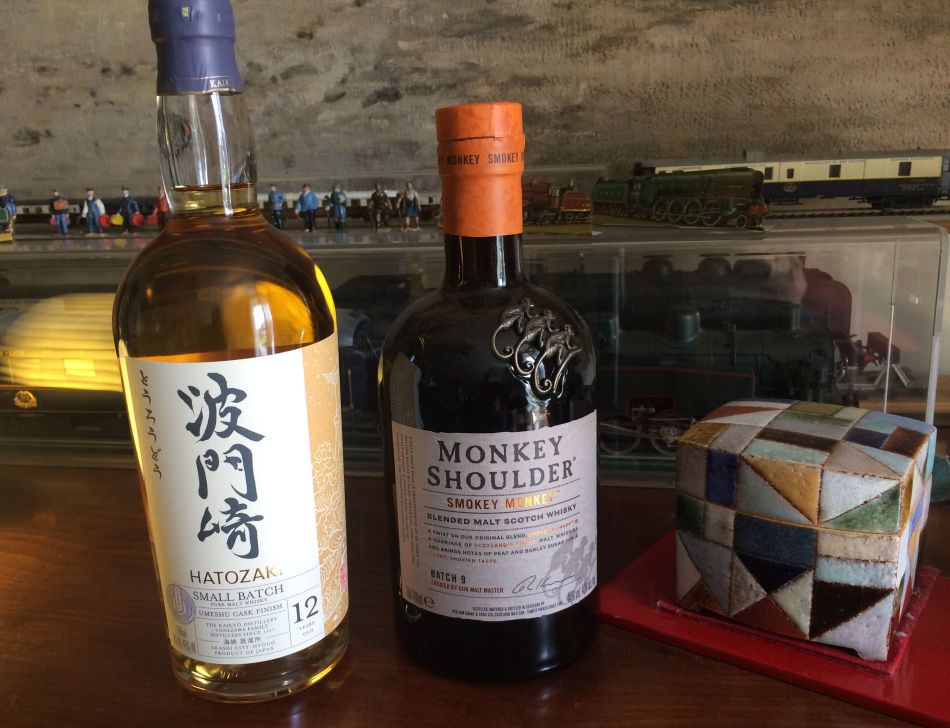 Hatozaki et Monkey Shoulder : un whisky japonais face à un whisky écossais