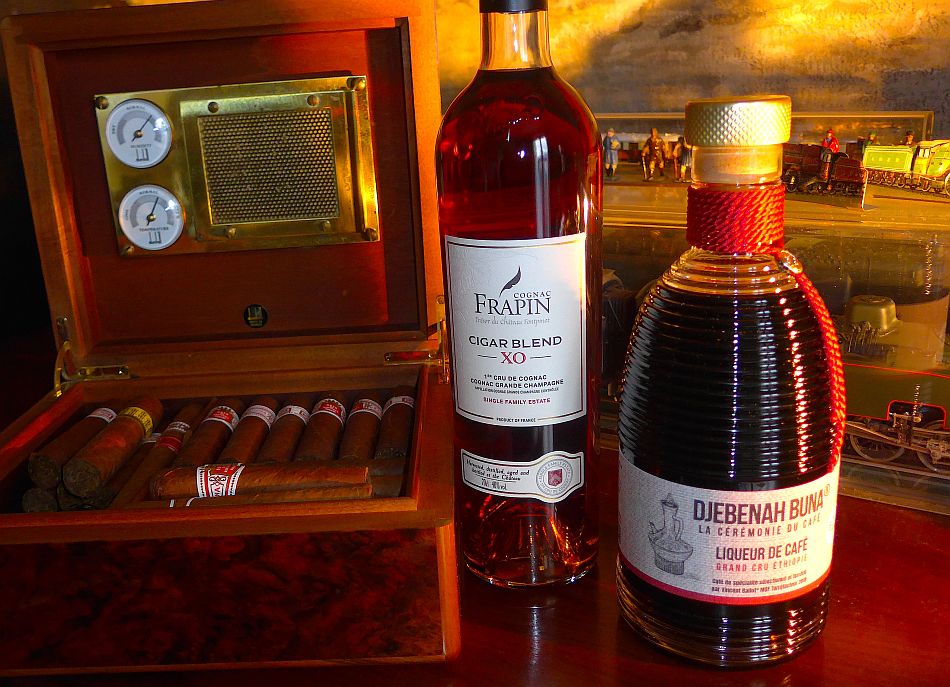 Liqueur de café ou cognac : Djebenah Bunah de Massenez ou Cigar Blend XO de Frapin ?