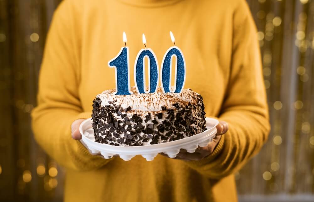 Gateau d'anniversaire pour un centenaire ©Shutterstock