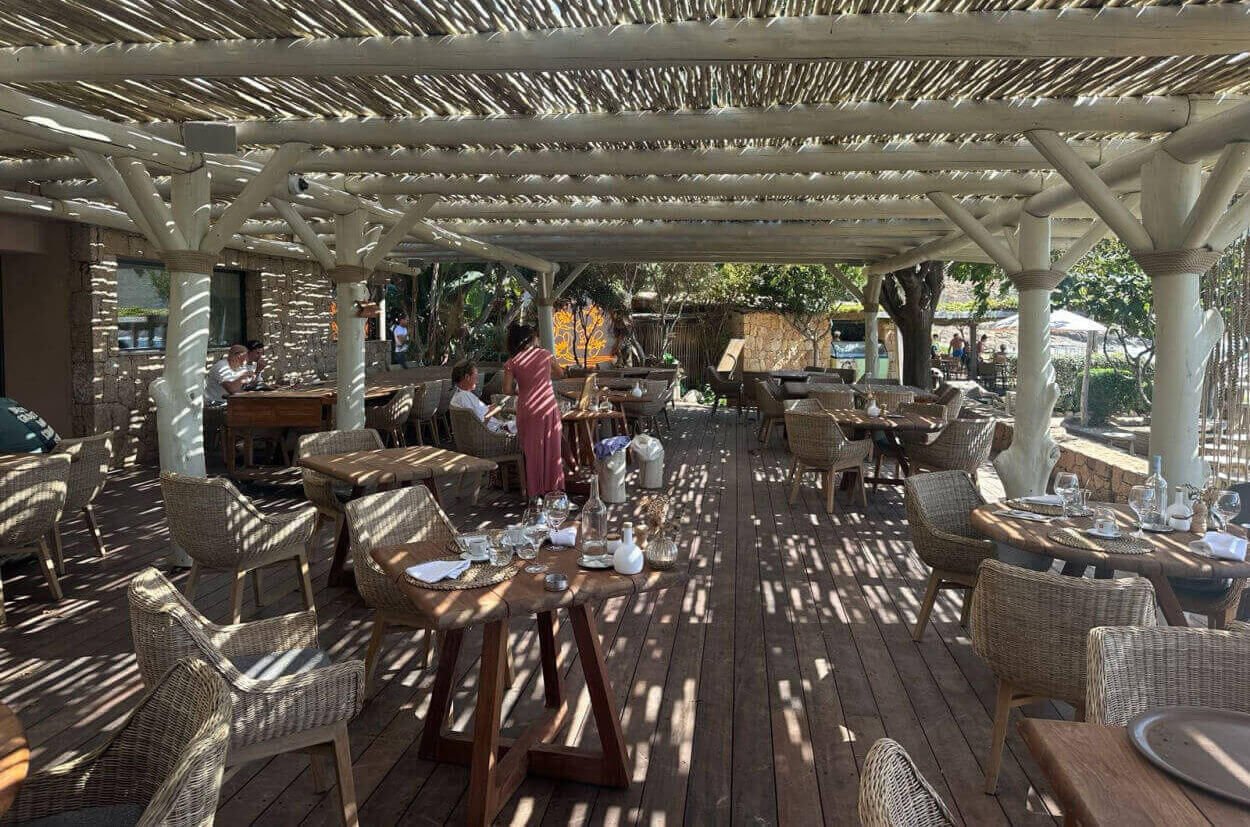 Corse du sud : l'incontestable café de la plage d'Arone