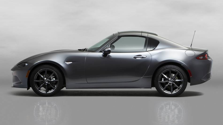 Le Mazda MX-5 RF a été présenté à New York