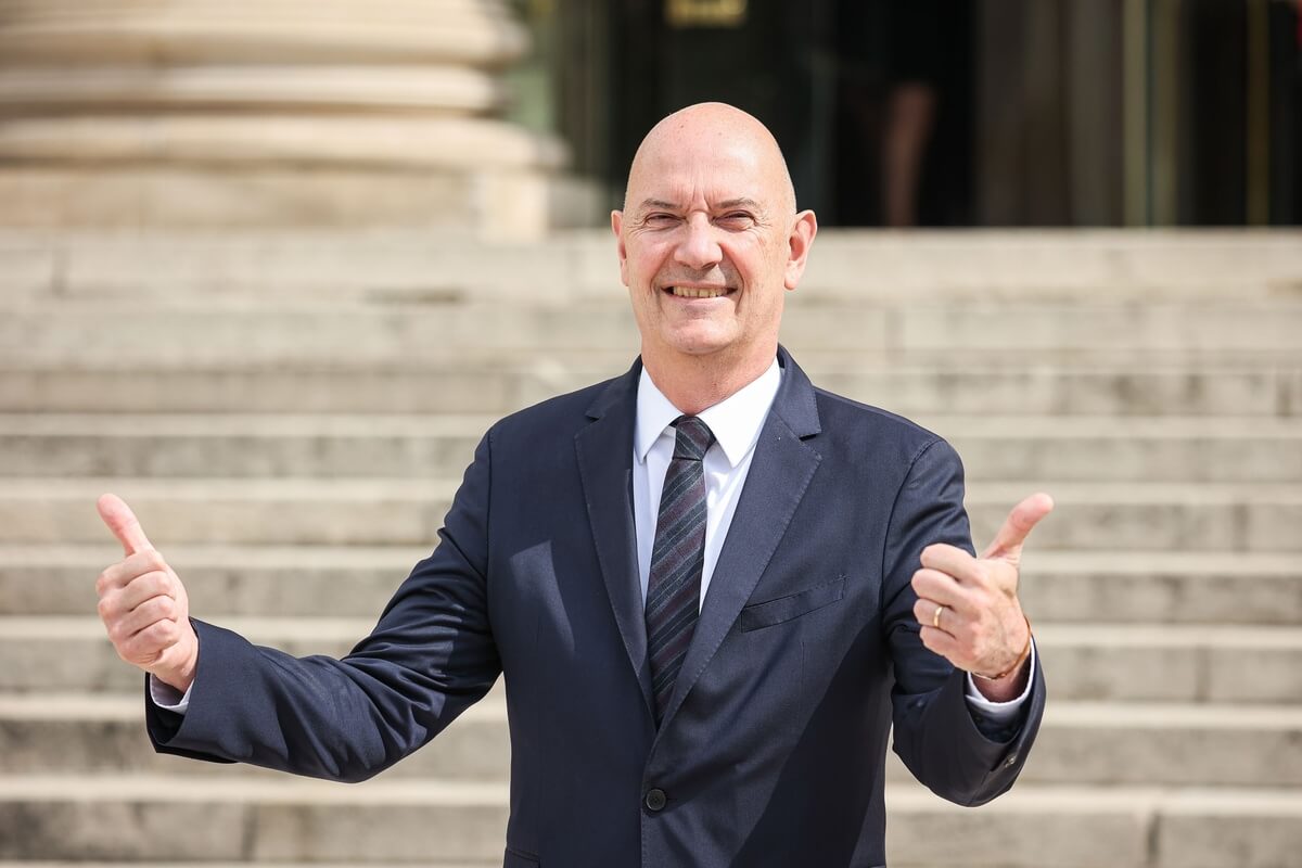 Le ministre Roland Lescure brise le tabou des fonds de pension © ToninT/Shutterstock