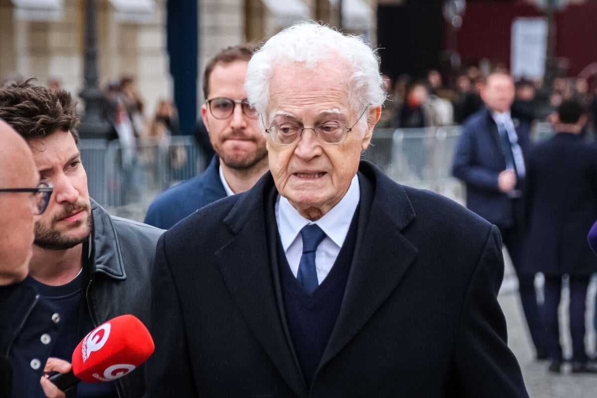 L'ancien Premier ministre français Lionel Jospin lors de l'hommage national à Robert Badinter © ToninT/Shutterstock