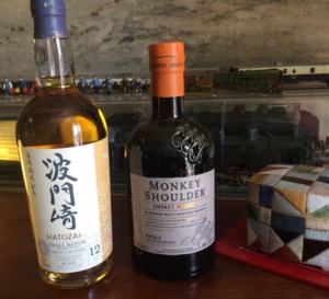 Hatozaki et Monkey Shoulder : un whisky japonais face à un whisky écossais Hatozaki et Monkey Shoulder : un whisky japonais face à un whisky écossais