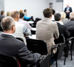 Agirc-Arrco : des stages de préparation à la retraite pour les salariés en entreprise Agirc-Arrco : des stages de préparation à la retraite pour les salariés en entreprise