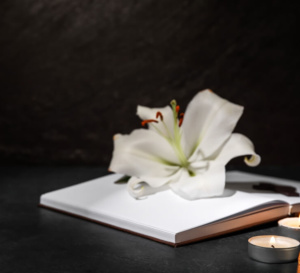 Remercier vos proches après des obsèques : quelques conseils pour rédiger vos cartes de remerciements Remercier vos proches après des obsèques : quelques conseils pour rédiger vos cartes de remerciements
