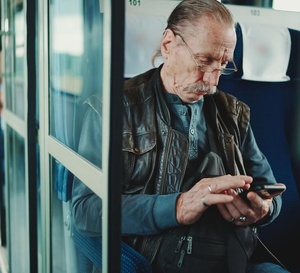 Atout Senior : un programme expérimental pour favoriser la reconversion professionnelle des seniors