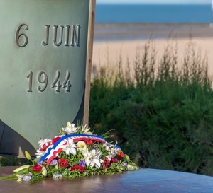 Mémoire collective et commémorative : comme le passé façonne notre identité ? Mémoire collective et commémorative : comme le passé façonne notre identité ?