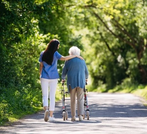 Alzheimer : l'application d'interventions non médicamenteuses au sein du groupe Korian