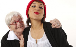 Golden hook : quand les grands-mères tricotent « solidaire » pour les jeunes générations