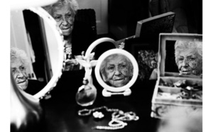Vie intime des ainés : l'éclairage de la photographe Arianne Clément