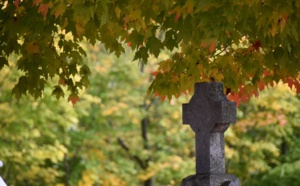 Les Français et les obsèques : la moitié serait favorable à une cérémonie non conventionnelle