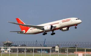 Air India : le personnel de bord n'a pas le droit aux cheveux gris...