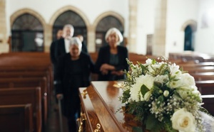 Il faudra désormais payer pour diffuser de la musique aux enterrements !