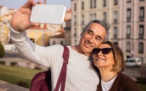 Bien vivre sa retraite : quand la soif de loisirs rencontre la réalité économique