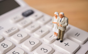 Retraités : si votre pension dépasse 1 667 € par mois, voici combien le plan Bayrou va vous coûter