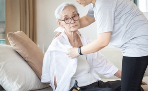 Services à domicile : ce qui pourrait changer pour votre réduction d’impôt dès 2026