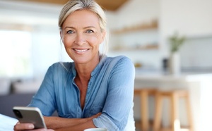 Arnaques bancaires : pourquoi les seniors s'en sortent souvent mieux que les jeunes