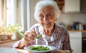 Longévité : l'aliment que 95% des centenaires consomment chaque jour — et que les Français ignorent