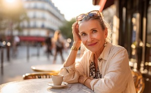 Femmes "cougars" : fantasme ou réalité assumée ?