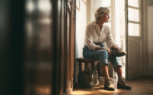 Arthrose du genou : le type de chaussures qui réduit la douleur de 63 % reste ignoré par la plupart des patients