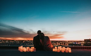 Aimer sans cohabiter : la génération 60+ de 2026 fait exploser les codes du couple traditionnel