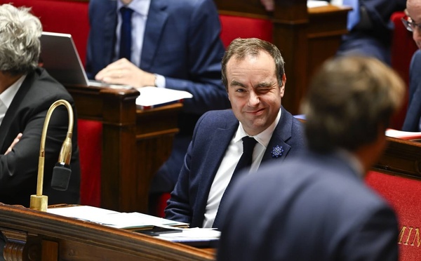 Budget 2027 : Lecornu tend la main au PS, dont les députés avaient refusé l'an dernier de geler votre pension de retraite