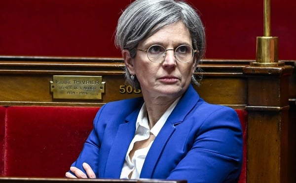 Les députés ont voté un départ du travail à 62 ans pour 42 ans de cotisation : Sandrine Rousseau veut que votre employeur vous paie jusqu'à la retraite