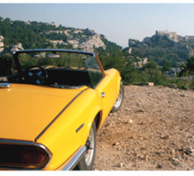 Les Alpilles au volant d’un cabriolet 70’s : nostalgie et romantisme...