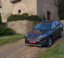 La Toyota RAV4 Hybride AWD : passage à l'hybride en France