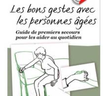 Les bons gestes avec les personnes âgées : guide de premiers secours pour les aider au quotidien