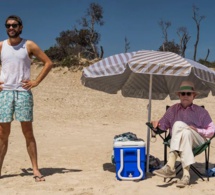 Travels with my father : un père et son fils âgé sur les routes du monde (documentaire)