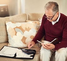 Suppression de l'abattement fiscal de 10% pour les retraités : la proposition iconoclaste qui cible les Seniors