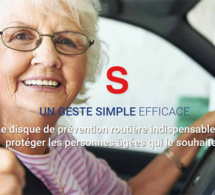 Signal senior : le macaron qui indique la présence d'un senior au volant