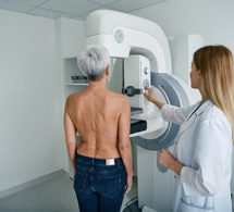 Cancer du sein : risque et différents types de cancers, le point avec l'Institut Curie