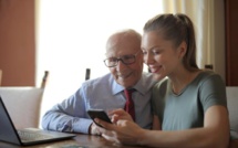 Téléassistance à domicile et géolocalisée avec Assystel