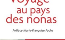 Voyage au Pays des nonas de Paule Giron