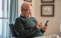 Au bout du fil : des activités téléphonique hebdomadaires pour lutter contre l'isolement des ainés