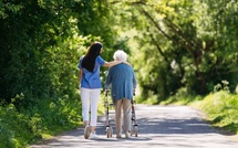 Alzheimer : l'application d'interventions non médicamenteuses au sein du groupe Korian