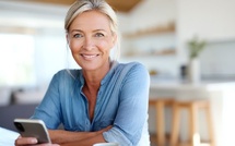 Arnaques bancaires : pourquoi les seniors s'en sortent souvent mieux que les jeunes