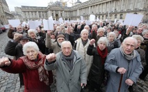 Plan Grand Âge : pourquoi le remaniement menace le dernier espoir des seniors