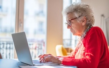 Aide à domicile, impots 2026 : cette nouvelle case que les seniors en Cesu risquent de remplir comme les autres