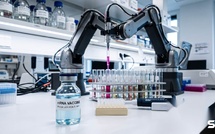 Vaccin IA contre le cancer : la Chine pose la première brique, Moderna a déjà cinq ans de recul clinique