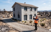 Incendies : cette villa est restée intacte au milieu des ruines, et quatre détails de sa façade disent si votre maison tiendrait