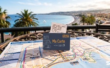 On croyait les transports gratuits à Nice réservés aux non-imposables : les 65 ans et plus y ont désormais droit et leur carte d'abonnement ne coûte que 17 euros